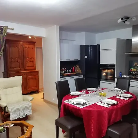 Apartment Avec Terrasse Vue Sur Mer Au Cros De Sur Mer